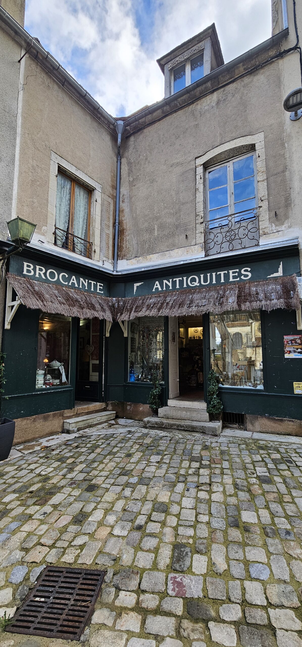 Immeuble 189 m², centre ville CLAMECY